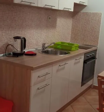 安娜马里公寓 公寓 *